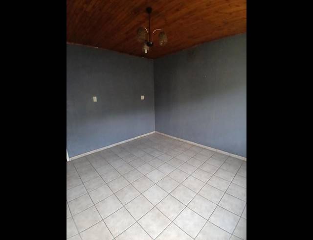 5 BEDROOM HOUSE FOR SALE IN CASSELDALE
